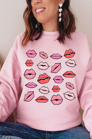 Kisses GRAPHIC SWEATSHIRT