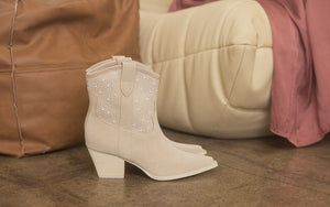 Pearl Studded Western Boots