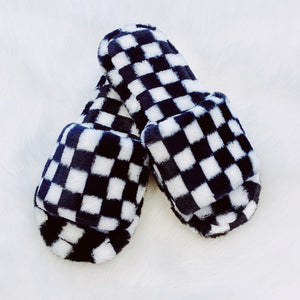 Luxe Lounge Checker Cozy Slippers