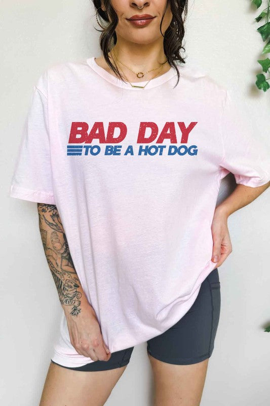 BAD DAY TO BE A HOT DOG OVERSIZED GRAPHIC TEE