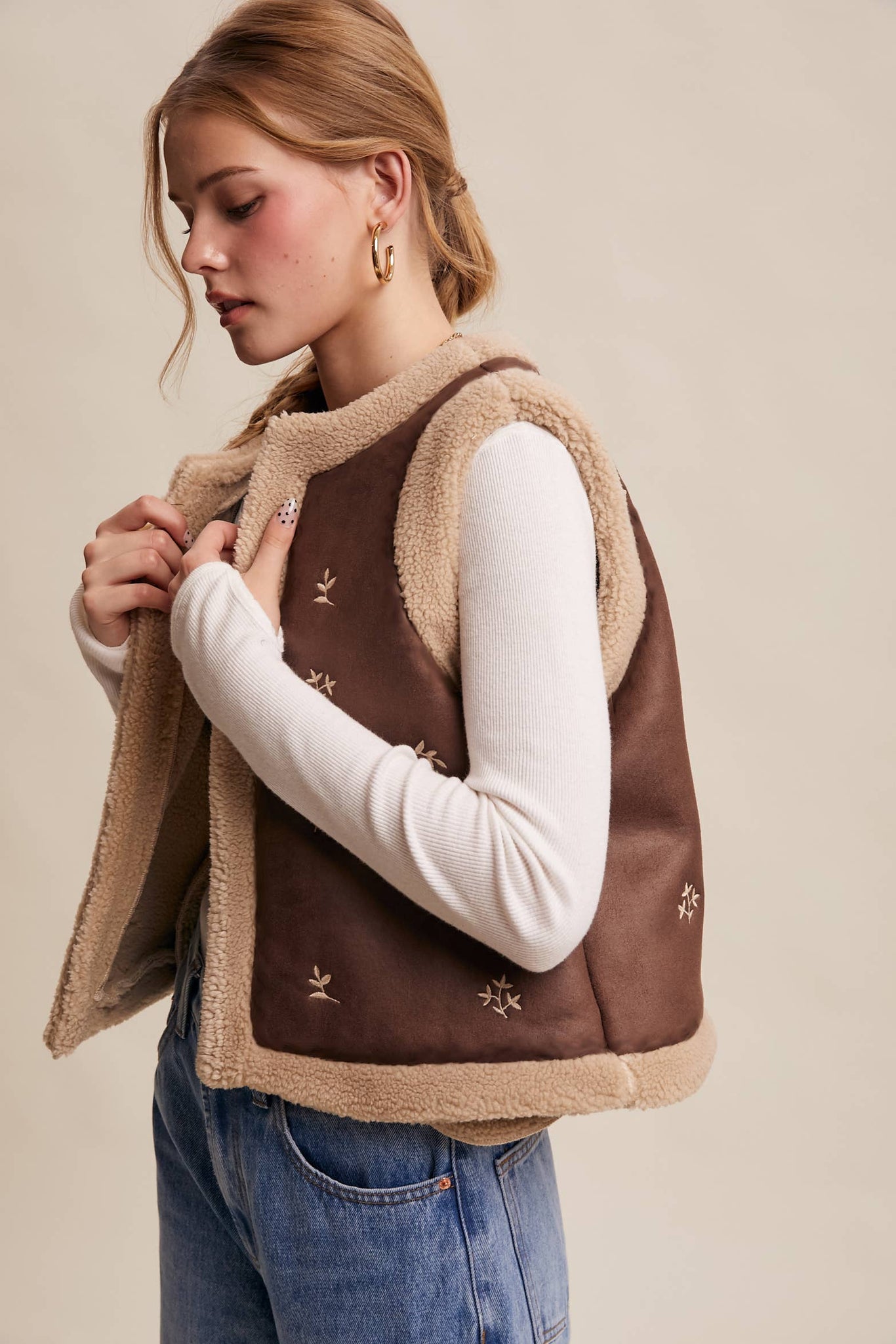 It’s Giving Yellowstone Vibes Suede Sherpa Lined Vest
