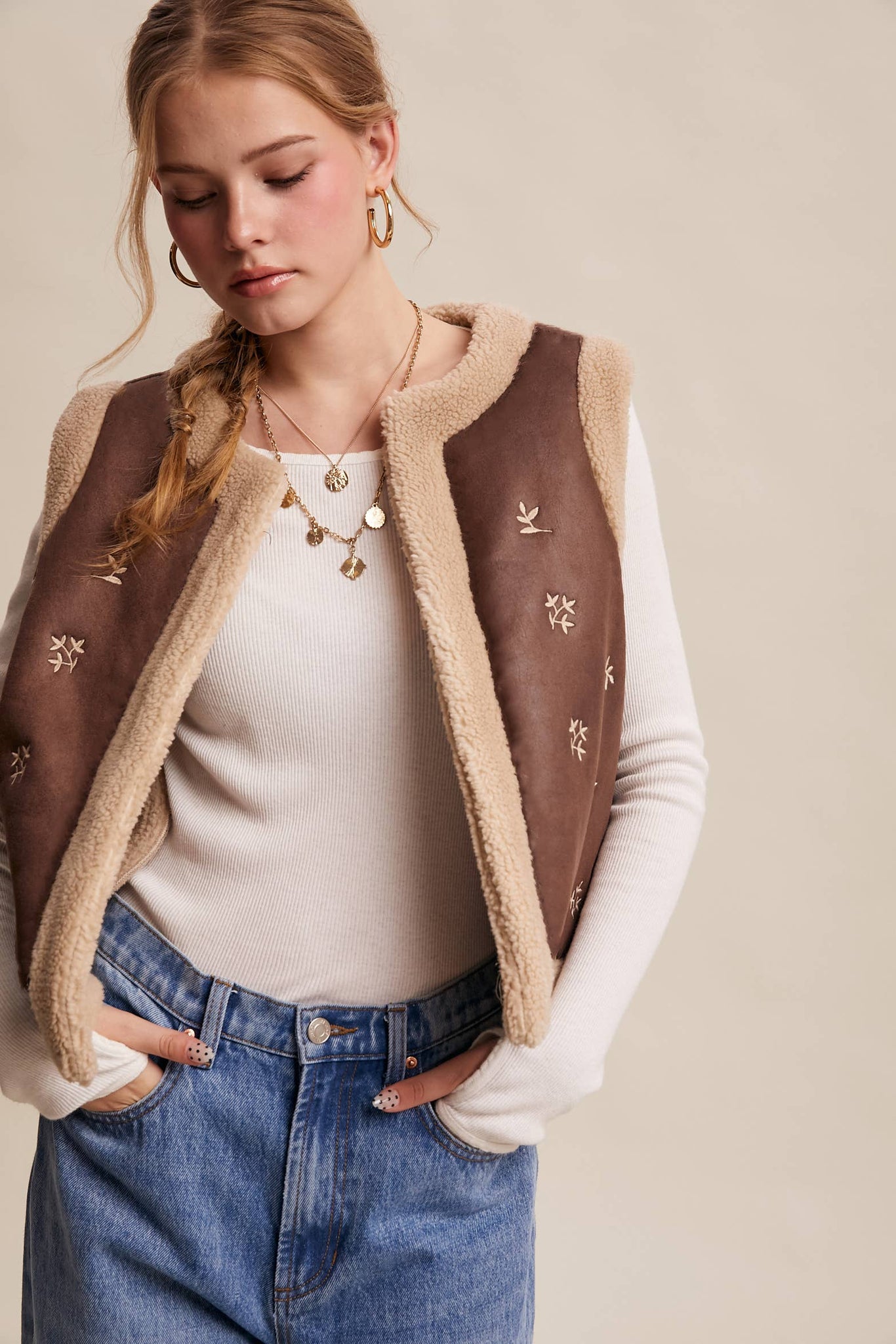 It’s Giving Yellowstone Vibes Suede Sherpa Lined Vest
