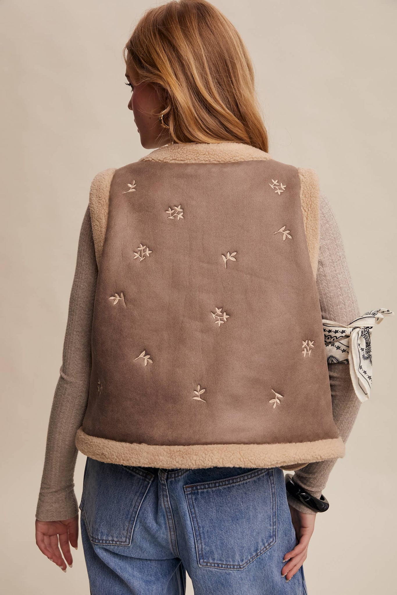 It’s Giving Yellowstone Vibes Suede Sherpa Lined Vest