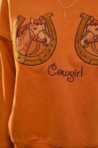 ROUND NECK HORSE EMBROIDERY SWEATSHIRT