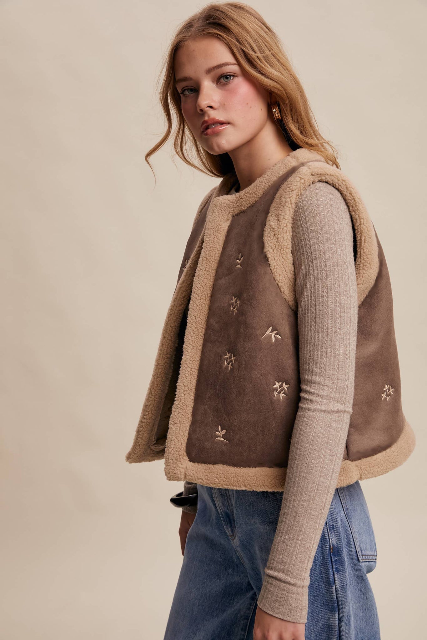 It’s Giving Yellowstone Vibes Suede Sherpa Lined Vest