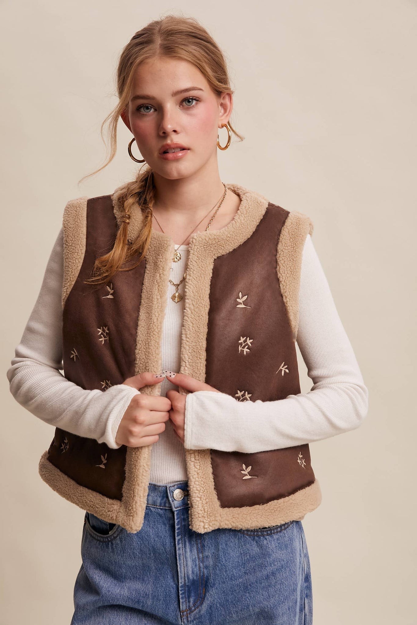 It’s Giving Yellowstone Vibes Suede Sherpa Lined Vest